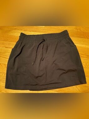 Athleta Black Drawstring Skirt pockets built in shorts small
